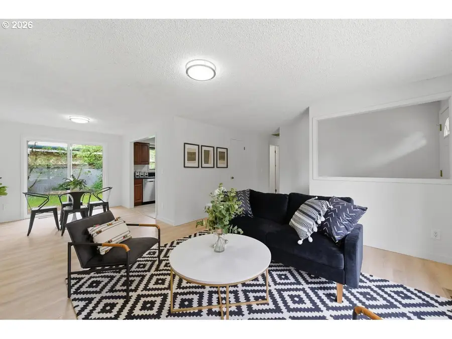2137 SE 130th Ave, Portland, OR 97233 - #3