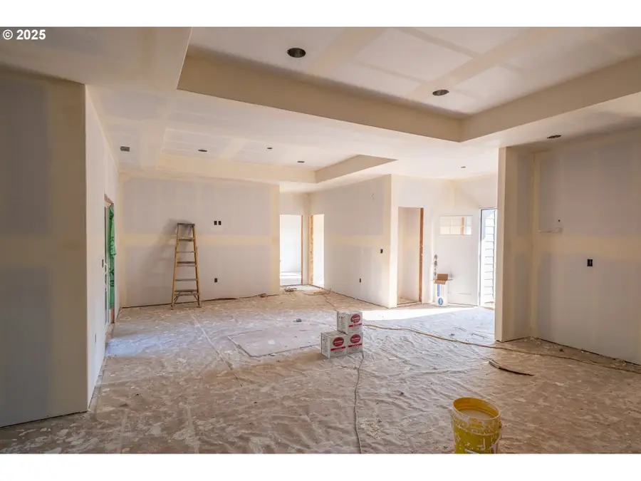 1492 Strawberry, Sweet Home, OR 97386 - Image #3