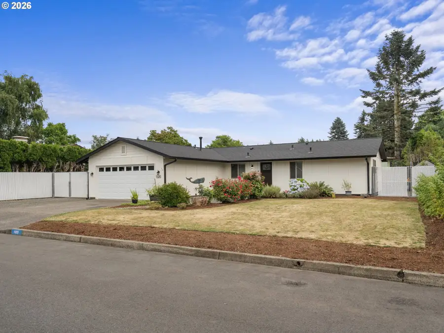 1320 NE 17th St, Gresham, OR 97030 - #3