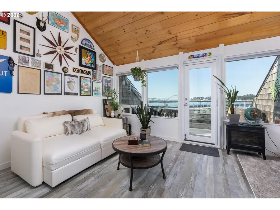 1000 SE Bay Blvd #A-3, Newport, OR 97365 - #3