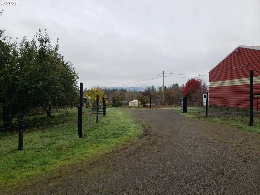 40235 Rainbow Dr, Scio, OR 97374 - Image #2