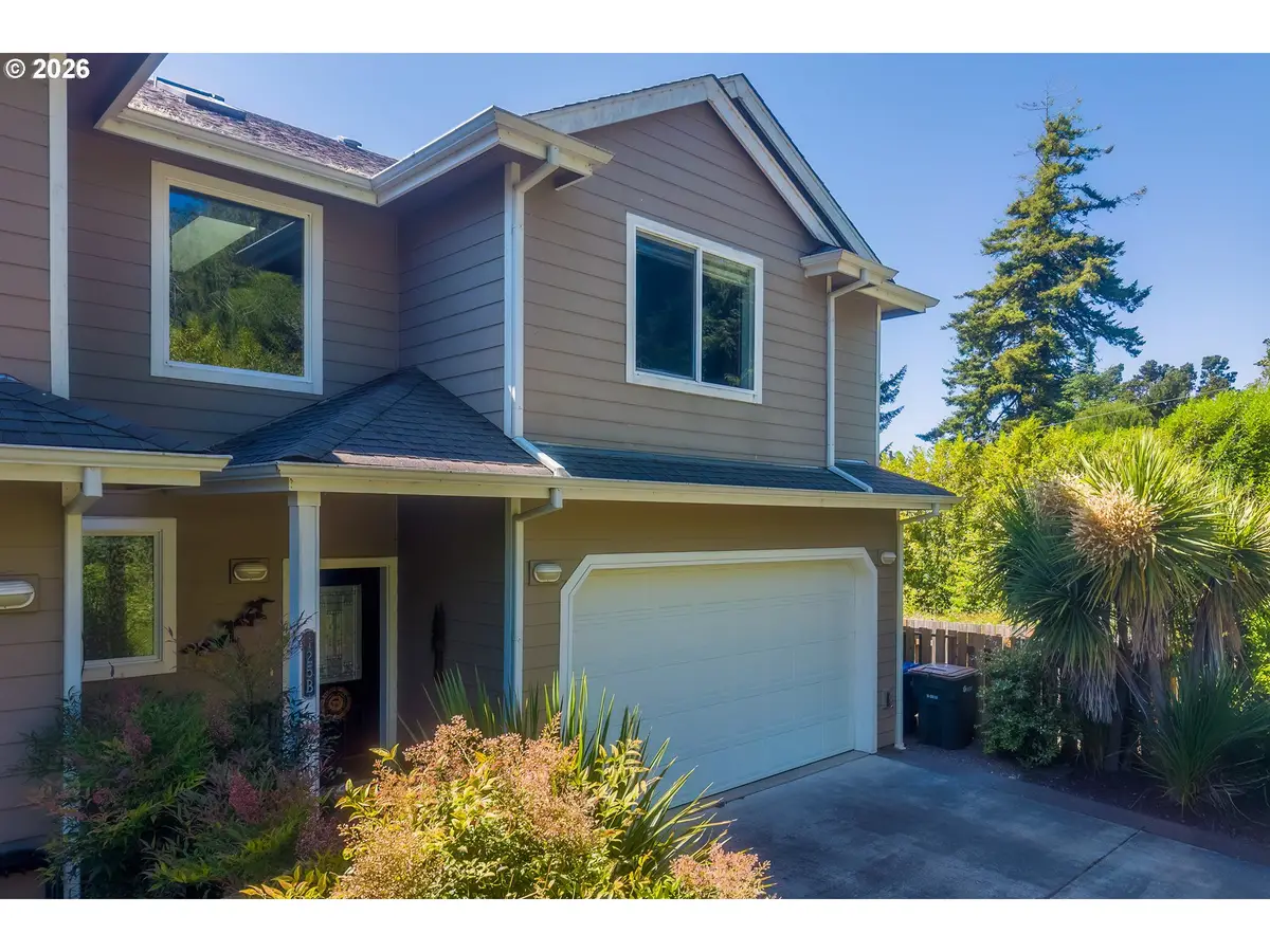 125 NE Lincoln St #B, Newport, OR 97365 - #1