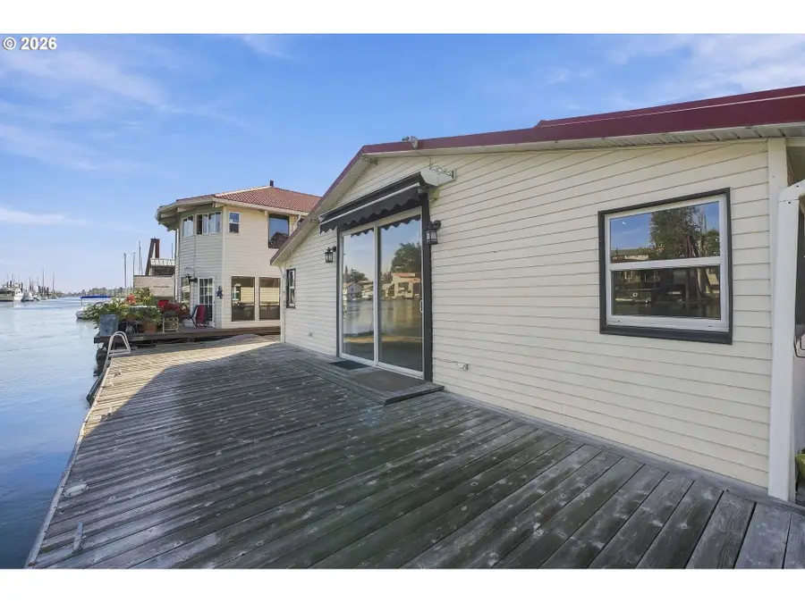 205 N Bridgeton Rd #W-9, Portland, OR 97217 - #3
