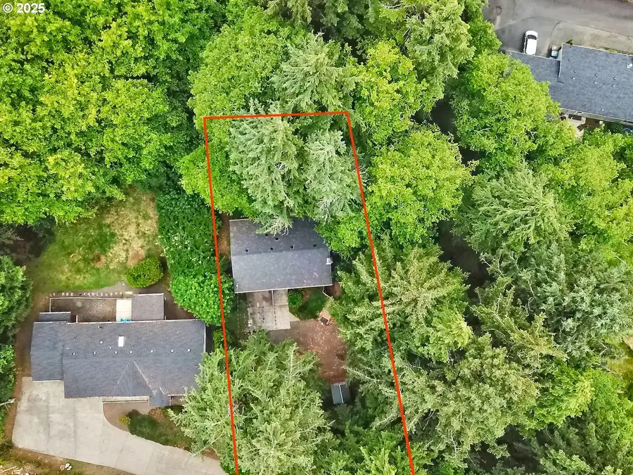 1745 NE West Devils Lake Rd, Lincoln City, OR 97367 - Image #2