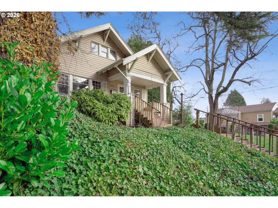 8921 SE Washington St, Portland, OR 97216 - #2