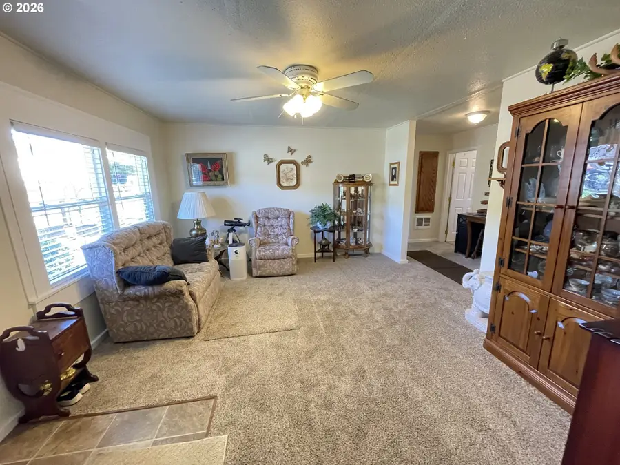48440 Jasper Dr, Oakridge, OR 97463 - #3