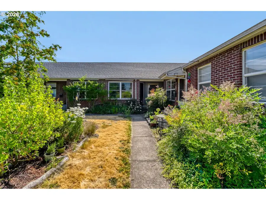 6504 N Commercial Ave, Portland, OR 97217 - #3