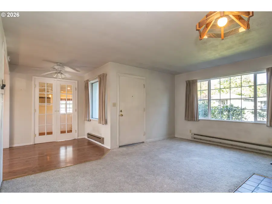 3064 NE Porter St, Roseburg, OR 97470 - #3