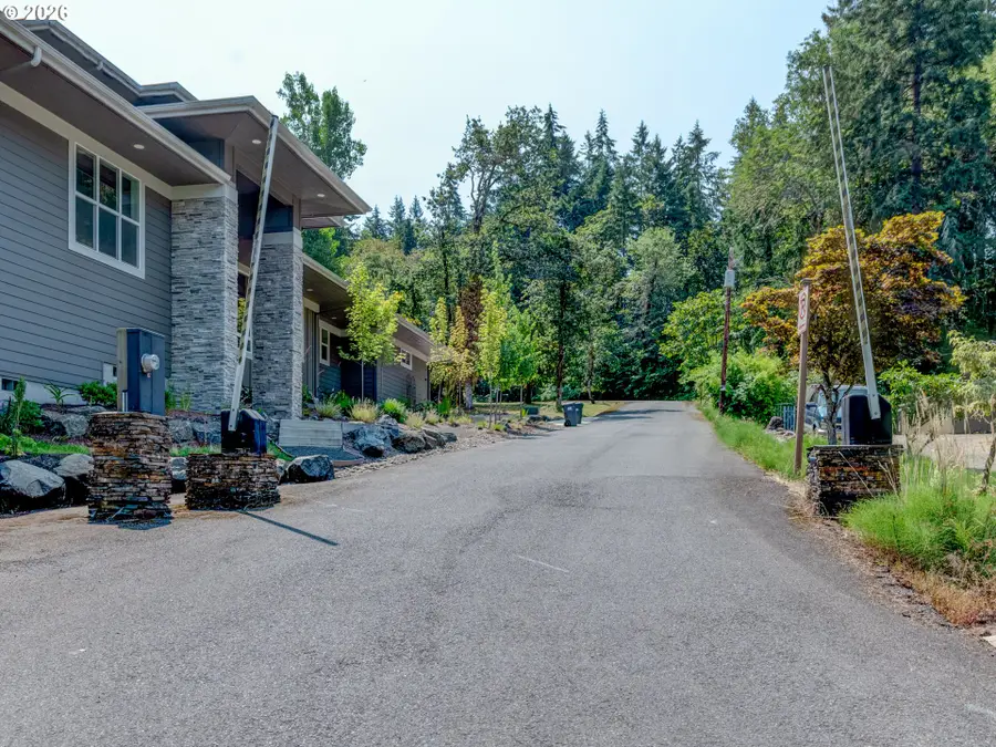 4899 Elva Ln, Eugene, OR 97405 - #2