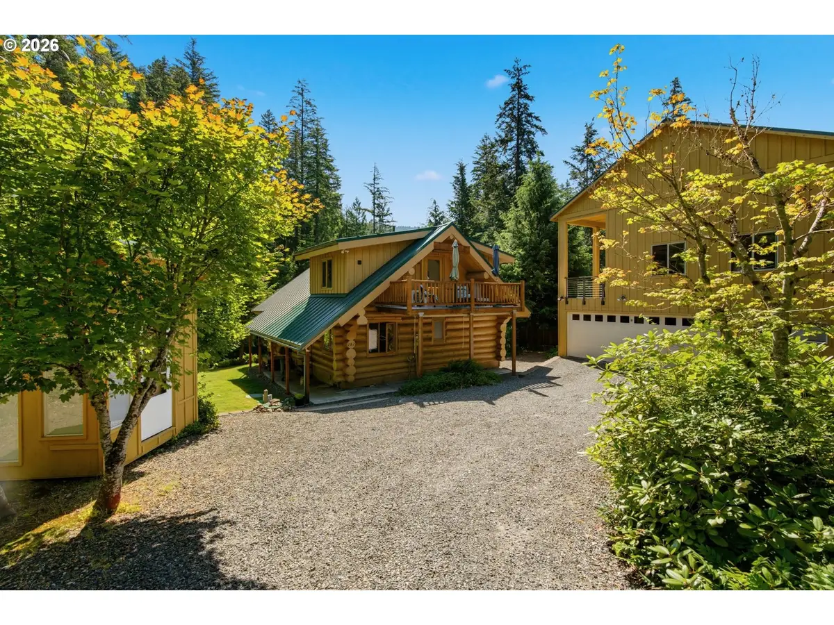 282 Edgewater Dr, Carson, WA 98610 - #1