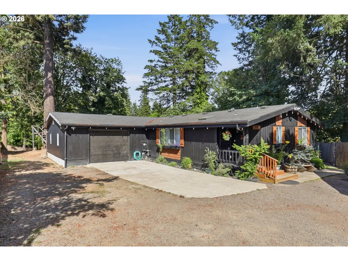 208 Mill St, Dayton, OR 97114 - #1