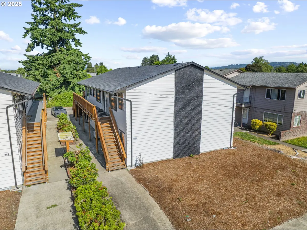 953 7th Ave, Longview, WA 98632 - Image #1