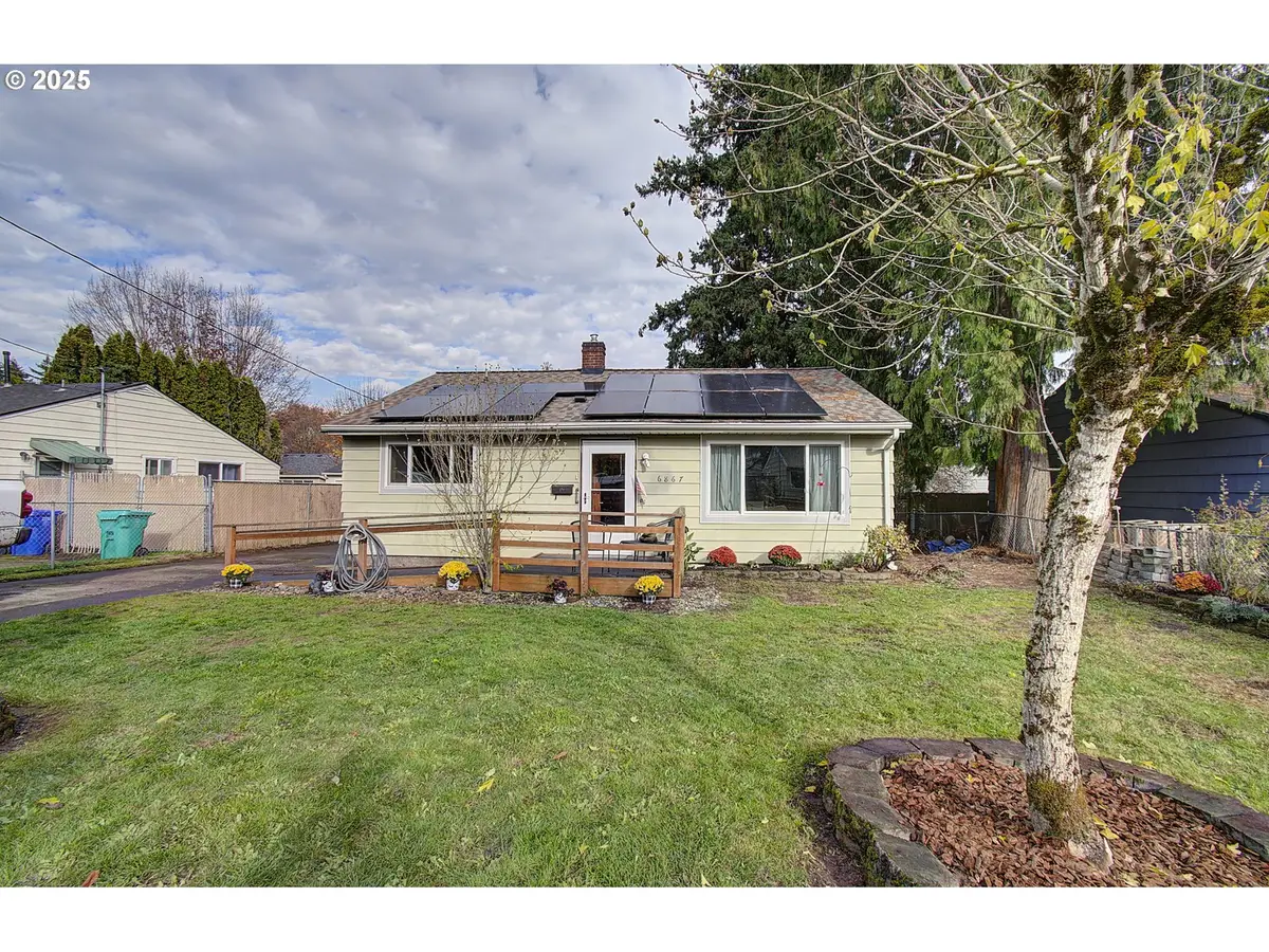 6867 N Hudson St, Portland, OR 97203 - Image #1