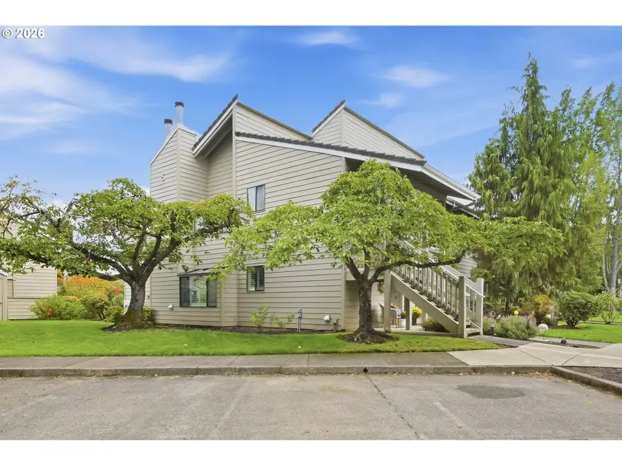 1932 Lake Isle Dr, Eugene, OR 97401 - #2