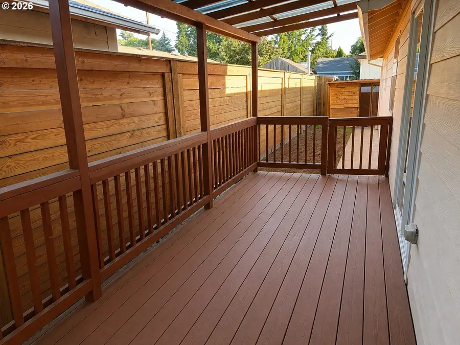 217 SE 90th Ave, Portland, OR 97216 - #2