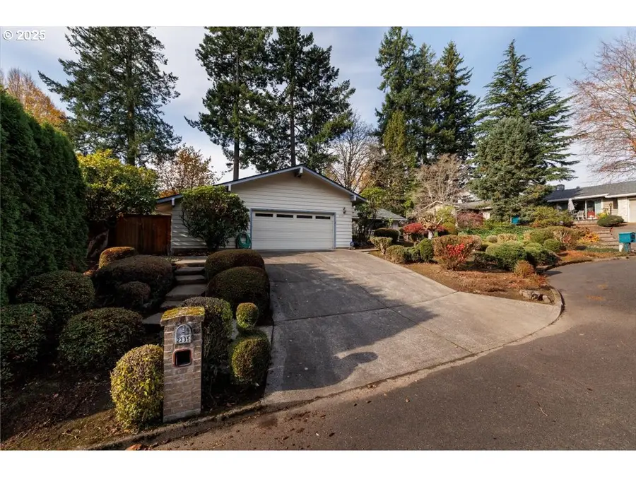 2335 SW Imperial Ct, Portland, OR 97225 - Image #3