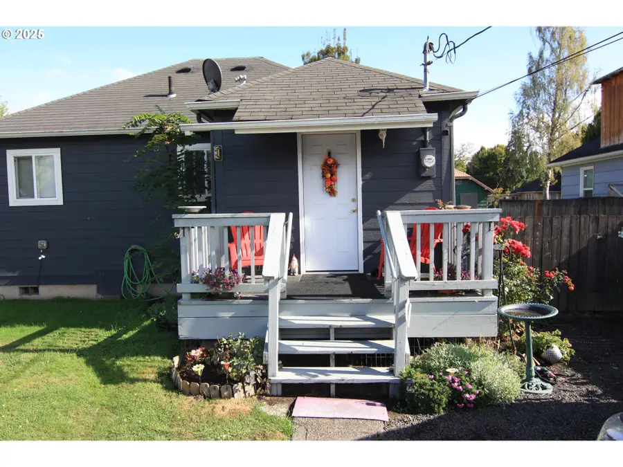 Address Withheld By Seller, Longview, WA 98632 - Image #2