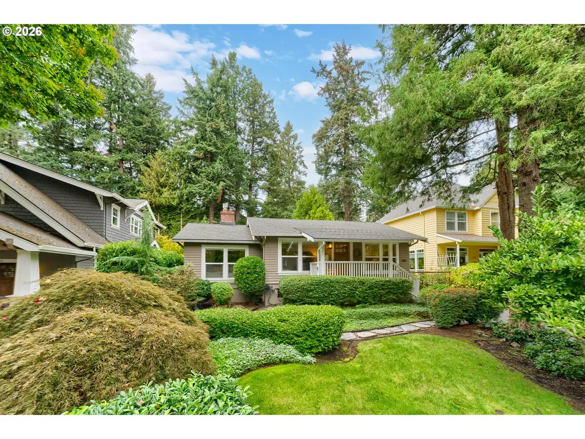 676 9th St, Lake Oswego, OR 97034 - #1