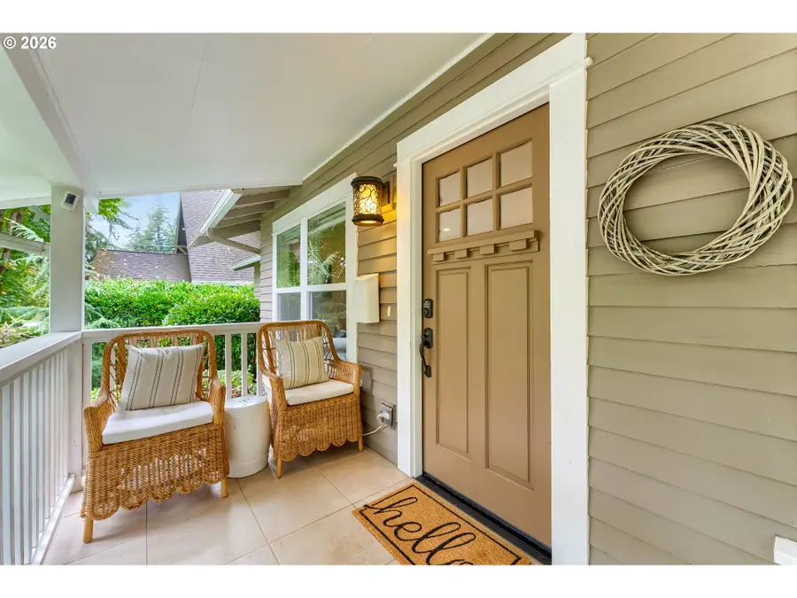 676 9th St, Lake Oswego, OR 97034 - #3
