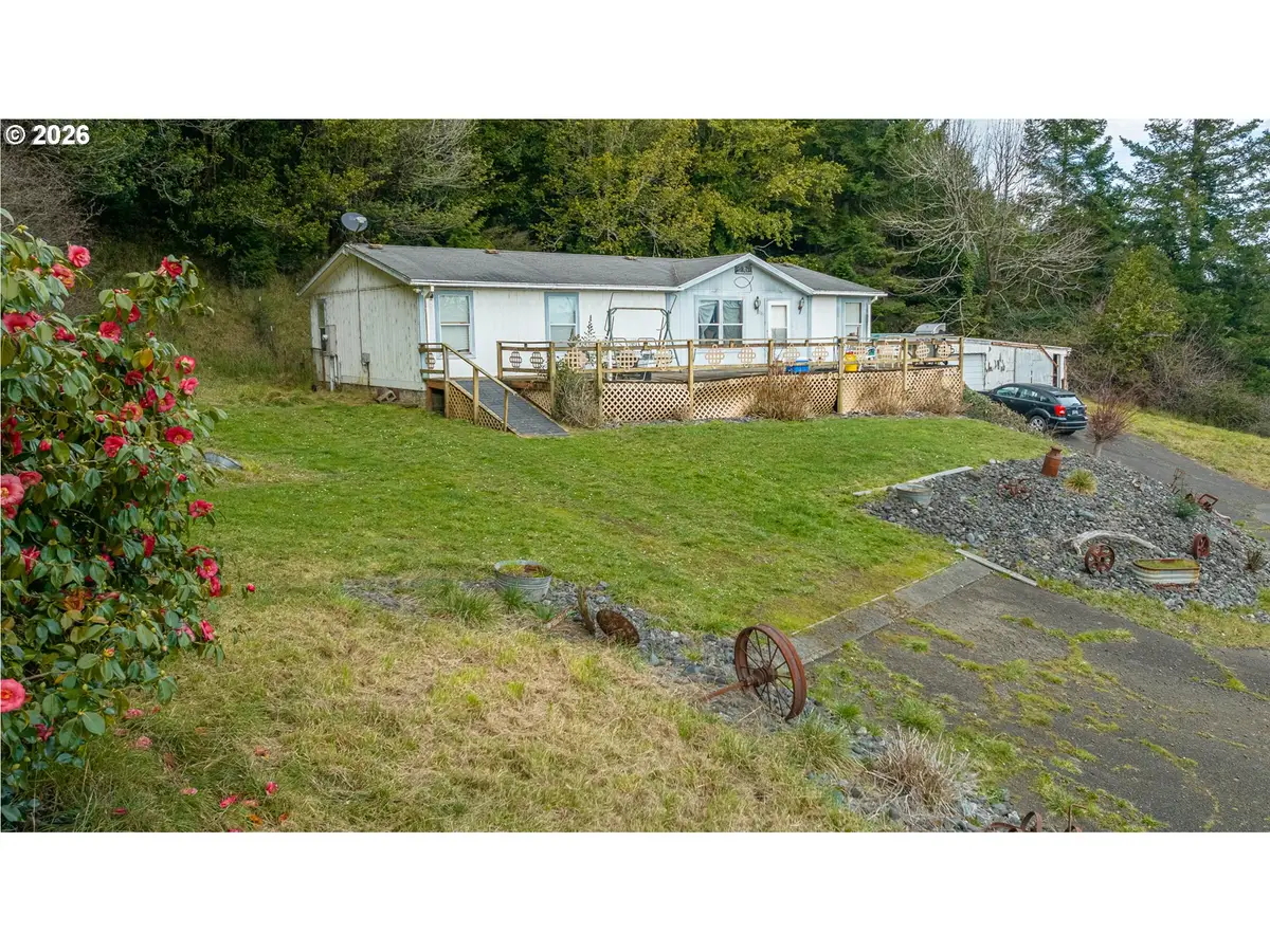 1361 Private Dr, Coquille, OR 97423 - #1