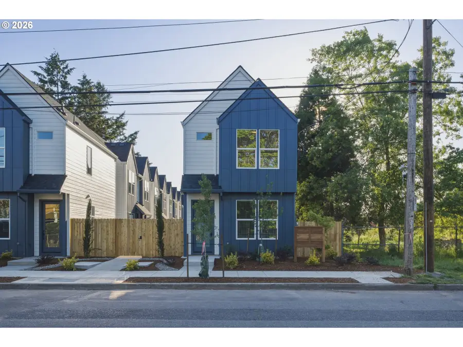 7033 SE 60th Ave, Portland, OR 97206 - #2