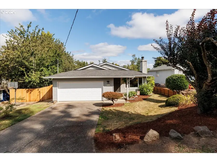 4617 SW Pomona St, Portland, OR 97219 - #2