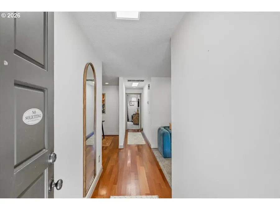 4617 SW Pomona St, Portland, OR 97219 - #3