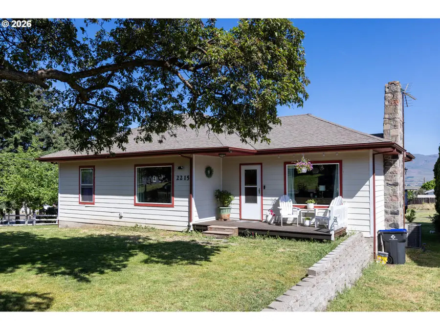 2215 E 16th St, The Dalles, OR 97058 - #3