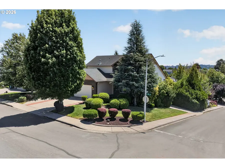 722 E 18th St, La Center, WA 98629 - #2