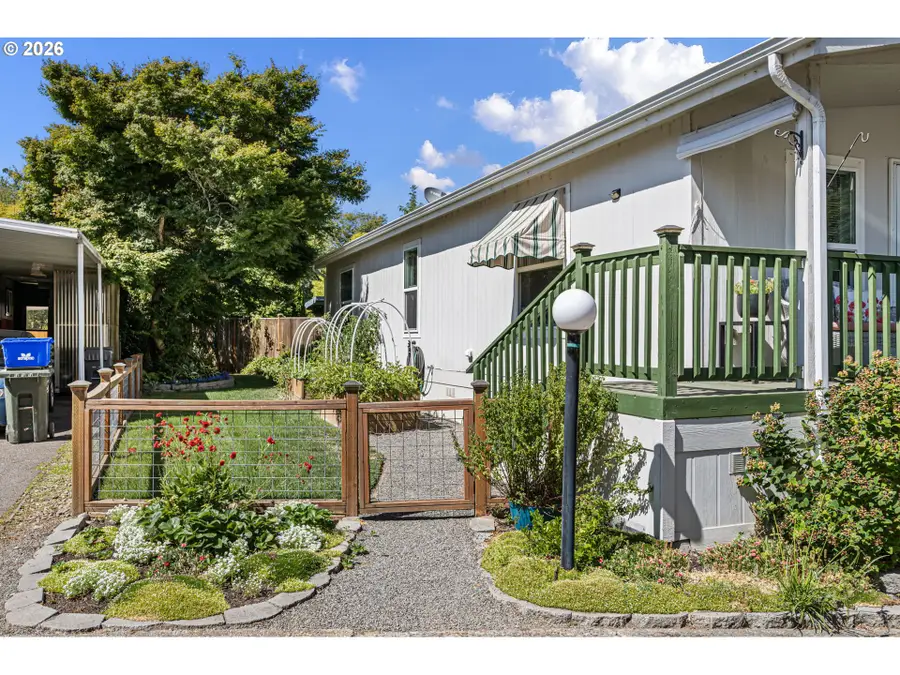 1475 Green Acres Rd, Eugene, OR 97408 - #3