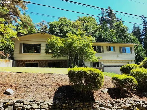 2337 W Hills Dr, Longview, WA 98632