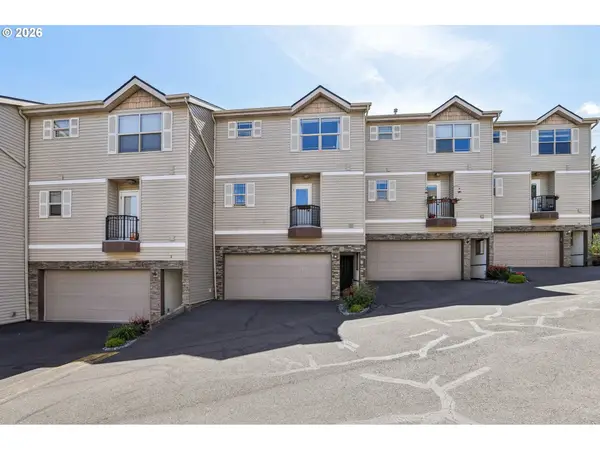 12142 NE Fremont St #11, Portland, OR 97220