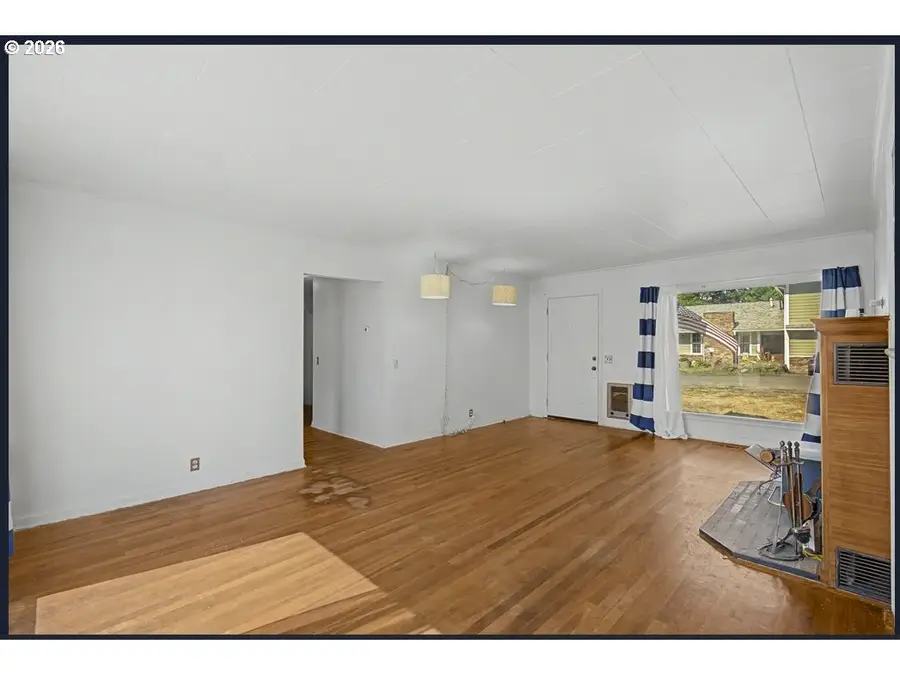 2716 SW Hume St, Portland, OR 97219 - #2
