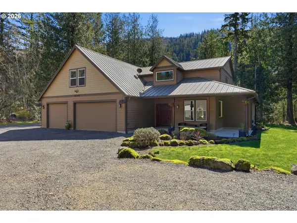 57214 E Marmot Rd, Sandy, OR 97055