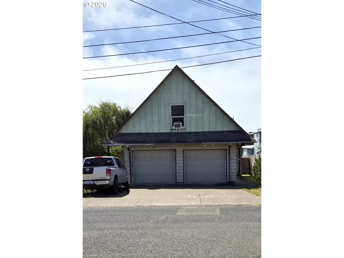 938 SW 11th St, Newport, OR 97365 - #1