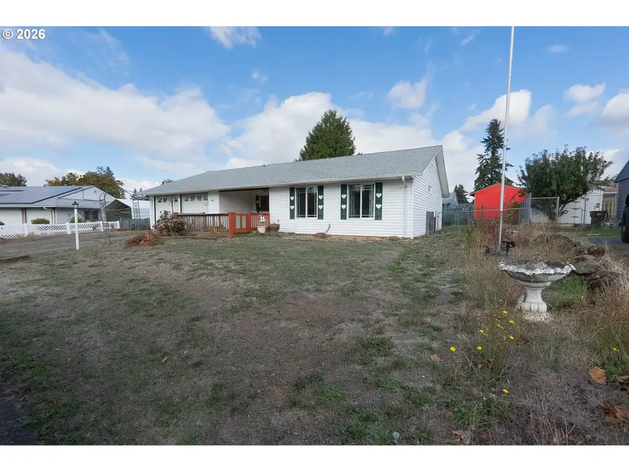 409 Alderwood Pl, Oregon City, OR 97045 - #2