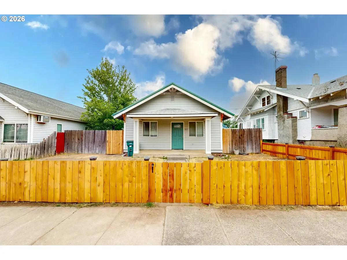 521 S Main St, Milton Freewater, OR 97862 - #1