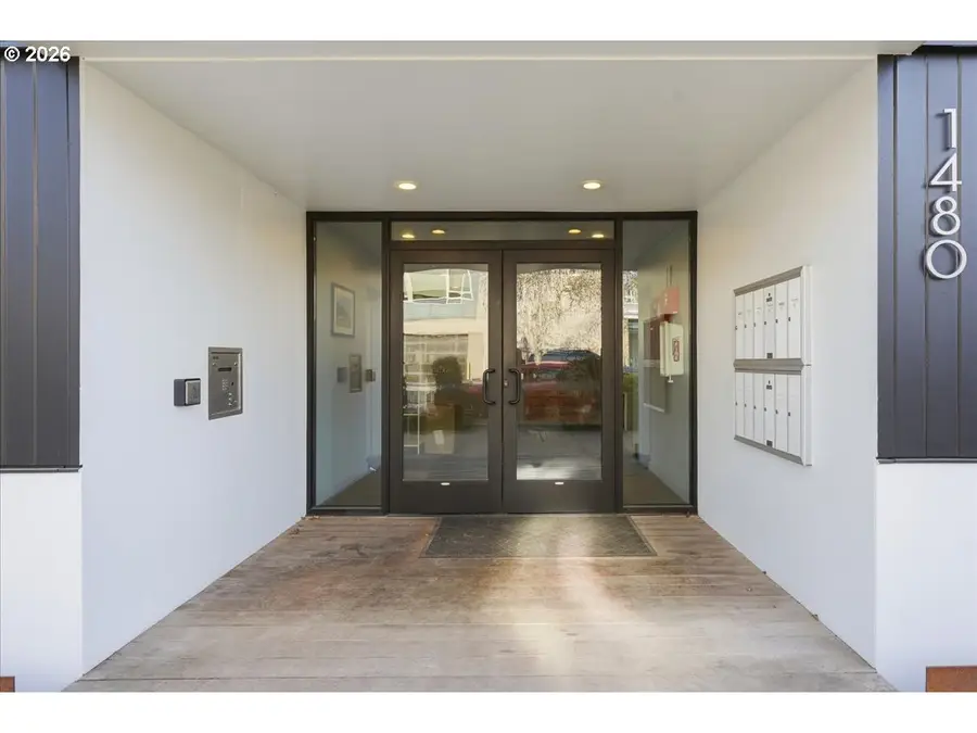 1480 N Jarrett St #204, Portland, OR 97217 - Image #2