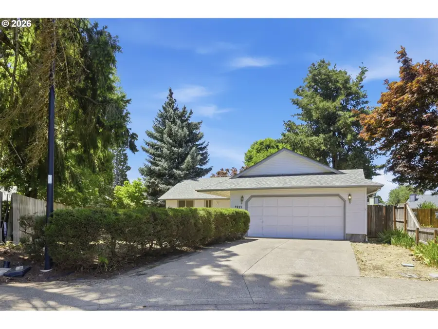 3921 N Clarey St, Eugene, OR 97402 - #2