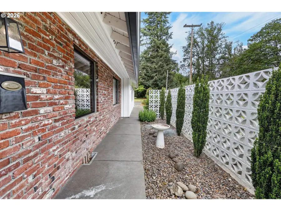583 SW Allgood St, Dallas, OR 97338 - #3