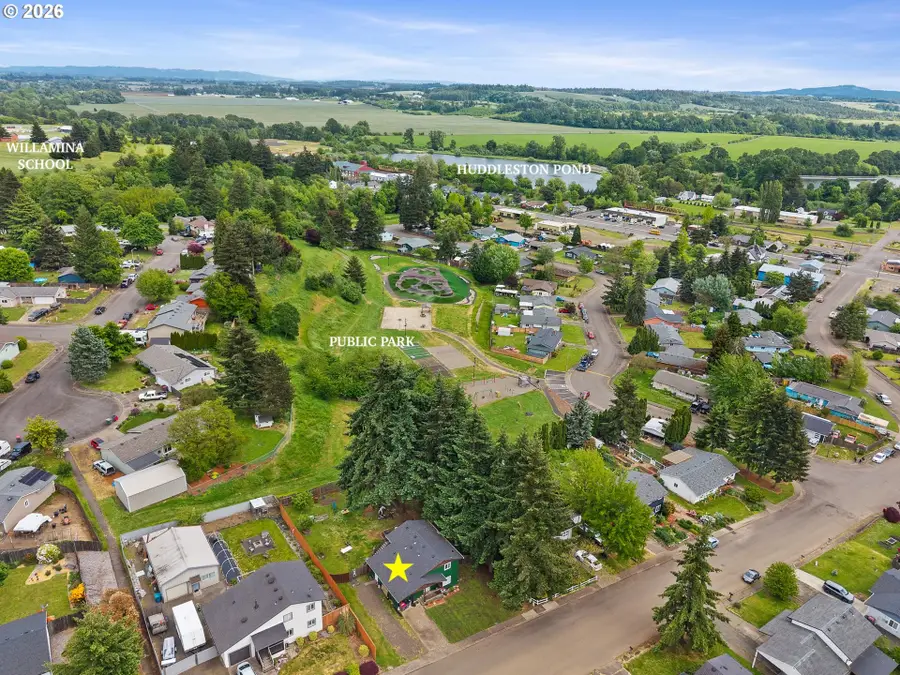 710 NE E St, Willamina, OR 97396 - #2