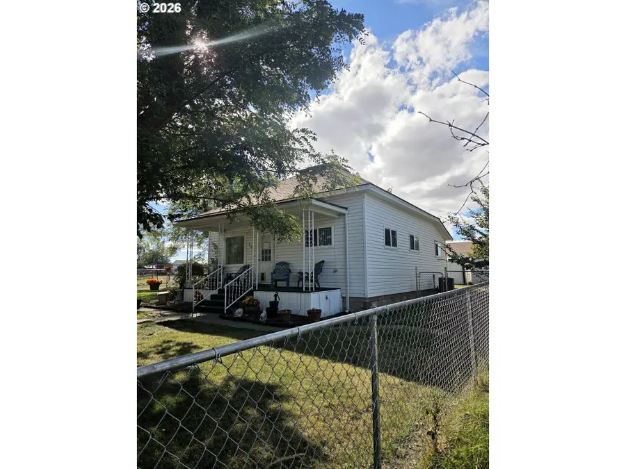 303 N A St, Condon, OR 97823 - #2