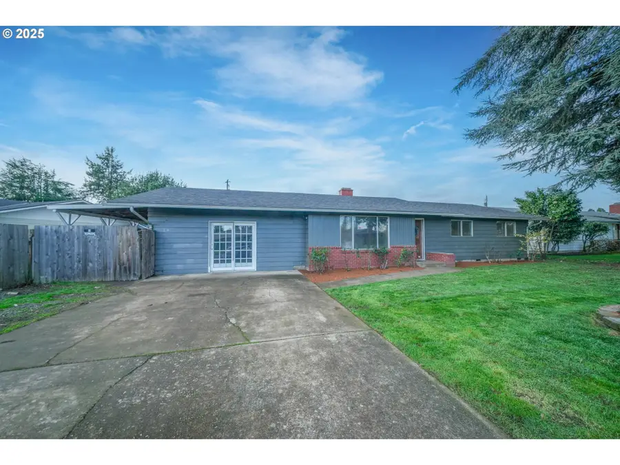 922 S 38th St, Springfield, OR 97478 - Image #3