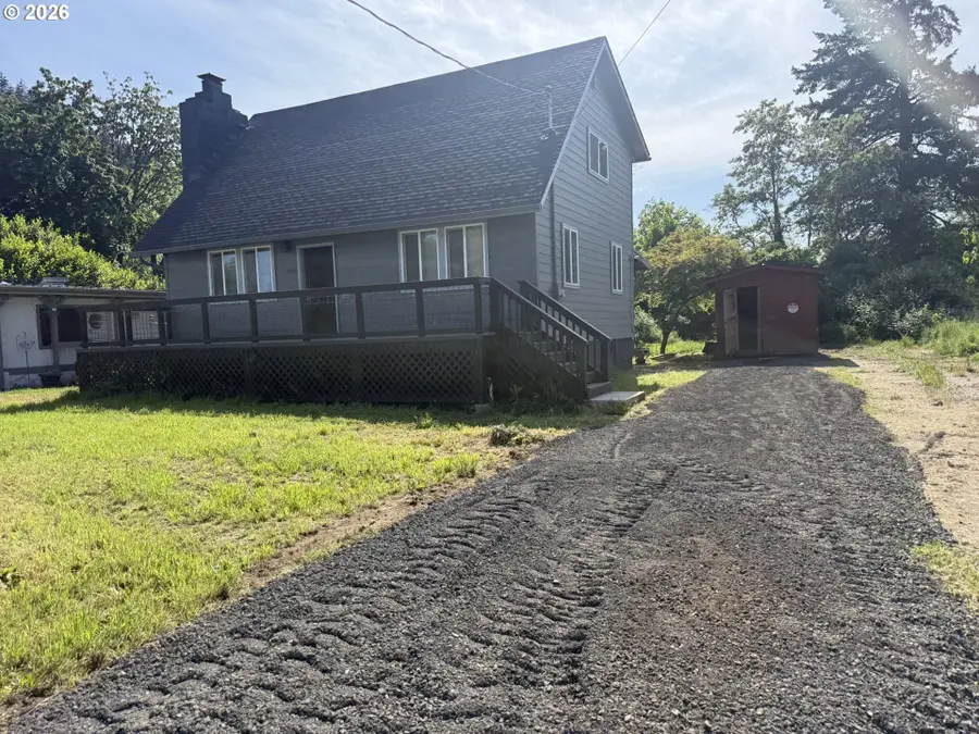 206 Church St, Dillard, OR 97432 - #3