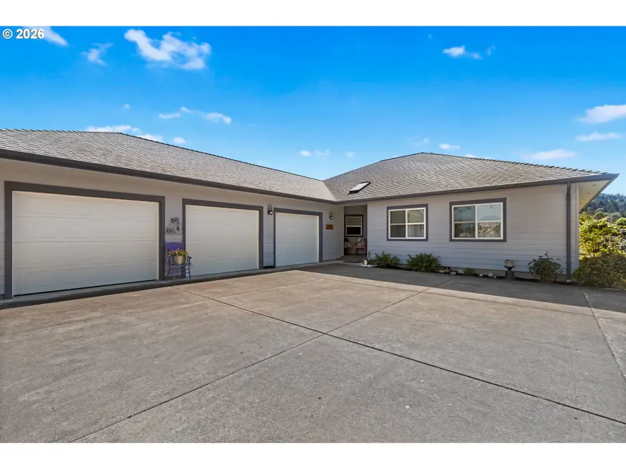 160 Spear Ln, Yoncalla, OR 97499 - #3