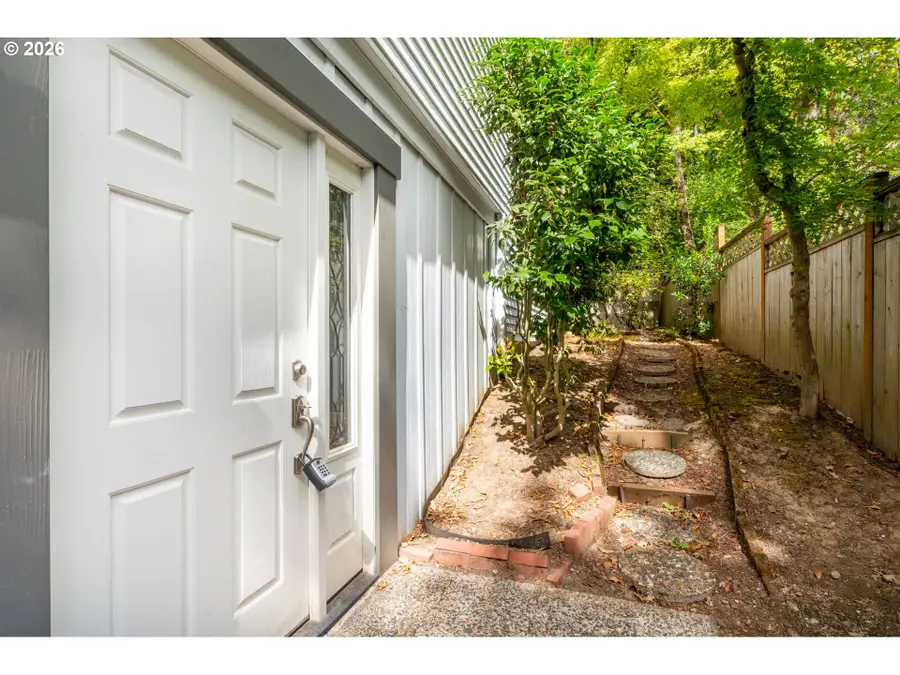 1442 SW 66th Ave, Portland, OR 97225 - #3