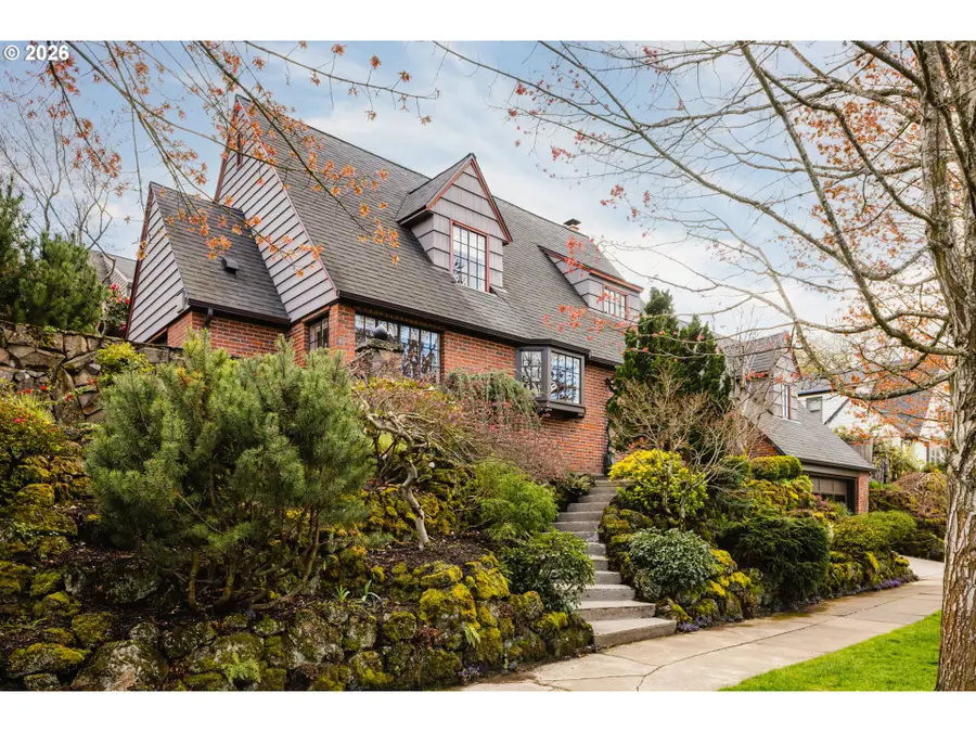 1128 NE Knott St, Portland, OR 97212 - #2