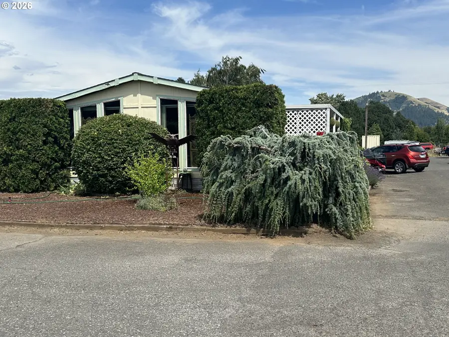 1267 Tucker Rd #22, Hoodriver, OR 97031 - #2