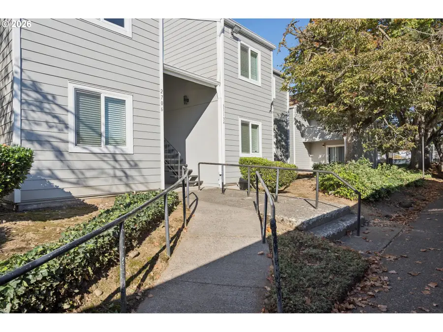 2706 SE 138th Ave, Portland, OR 97236 - #2