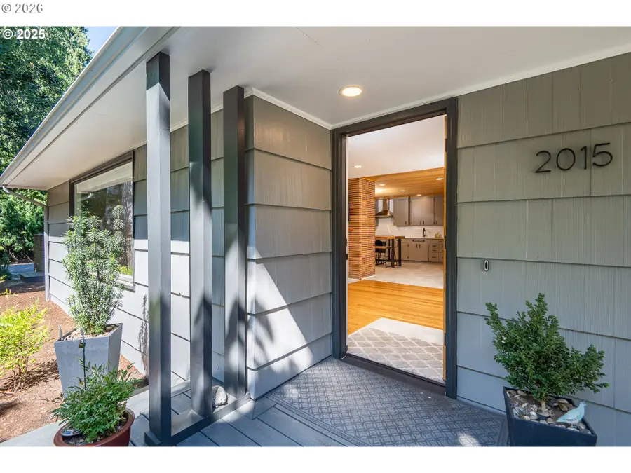 2015 Eastwood Ln, Eugene, OR 97401 - #2